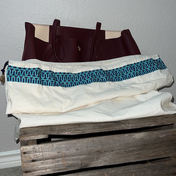 Tory Burch Tote Shopping Bag Style 22159775 NWT - Picture 8 of 8